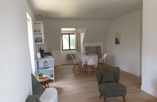 Crozon Apartment | Independent apartment - expectionnal sea view - swimming pool - 5 persons