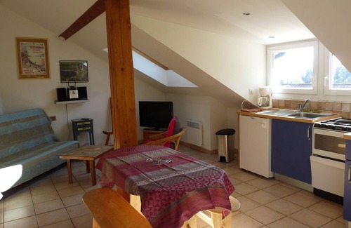 Gerardmer House | Independent apartment in house facing south over the lake