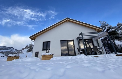 Jarjayes House | Independent chalet with exceptional panoramic views of the mountains