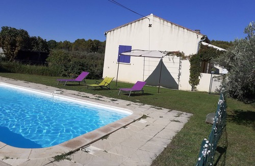 Pernes-les-Fontaines Villa | Independent cottage in private air-fenced yard-pool Provence