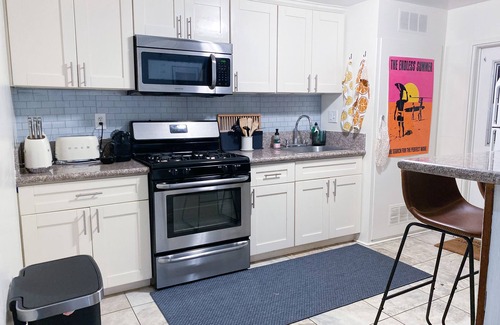 Beverly Grove House | Independent guest house in West Hollywood