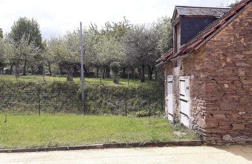 Crozon-sur-Vauvre Cottage | Independent House with Garden in South Berry