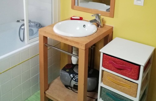 Le Hameau House | Independent room homestay