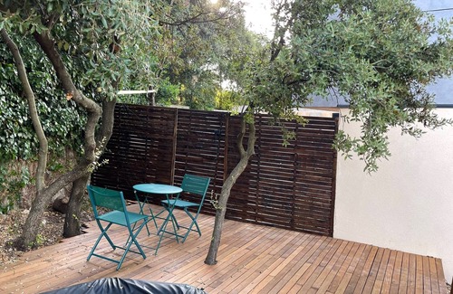 Restinclieres Apartment | Independent studio - Terrace and swimming pool (in summer)