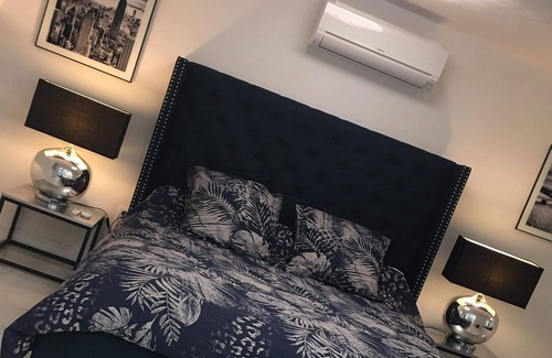 Brue-Auriac Bed & Breakfast | Independent suite with balneo in the heart of the vineyards