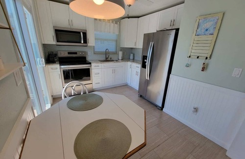 Mid Island House | Indian Bayou Lake House 1 - Lakeside Oasis