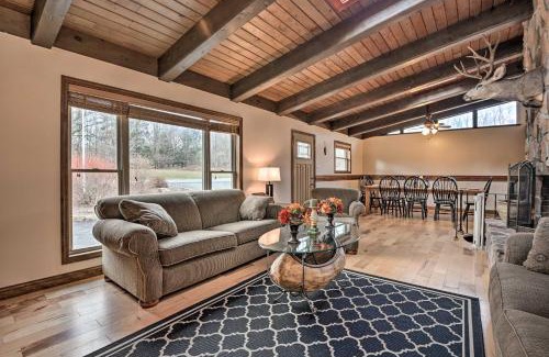 Indian Lake House | Indian Lake Retreat with Wet Bar and Covered Deck