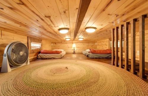 Indian Point House | Indian Point Cabin 19 near SDC, Branson, and Table Rock Lake