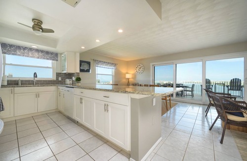 St. Petersburg - Clearwater Condo | Indian Shores Penthouse: Beach & Intercoastal Views & PICKLEBALL!