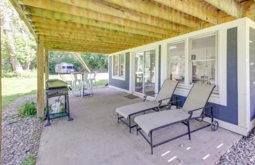Indianapolis Apartment | Indianapolis Riverfront Retreat with Shared Dock!