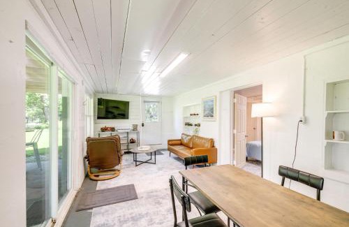 Indianapolis Apartment | Indianapolis Riverfront Retreat with Shared Dock!