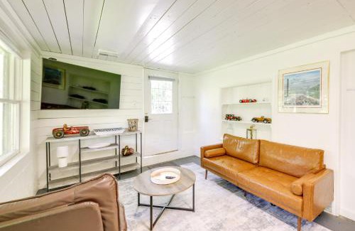 Indianapolis Apartment | Indianapolis Riverfront Retreat with Shared Dock!