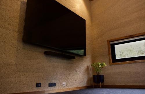 Wilyabrup House | INDICA HEMP HOUSE - Multi Award Winning-Luxury-Eco designed house-lake views-hot tub-Cinema