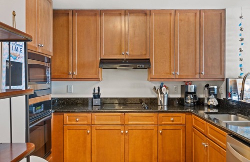Ono Island Condo | Indigo East 1003 | Beachfront 2BR w/Resort Amenities + Stunning Gulf Views