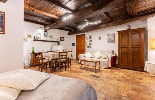 Orvieto Apartment | Indipendent Studio , rustic style