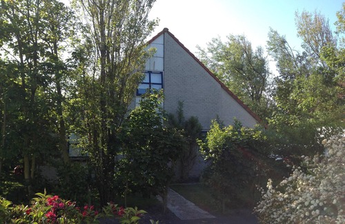 Julianadorp aan zee House | Individual beautiful beach villa 6 pers.130 sqm/530sqm, WLAN, bicycles, sauna