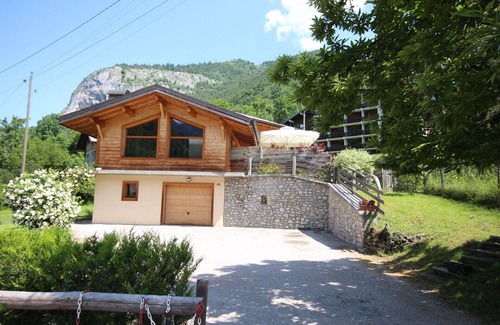 Saint-Jean-dʼAulps Ski Chalet | INDIVIDUAL CHALET -SAUNA -WIFI - SAINT JEAN D'AULPS- 14 PEOPLE - CHALET COFFY