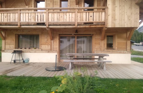 La Giettaz Ski Chalet | Individual chalet 10 people, hiking departure, foot of the slopes.