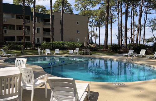 Palmetto Dunes Condo | Indoor/outdoor pool 2 Bed 2 Bath 1st Level short walk to beach sleeps up to 6
