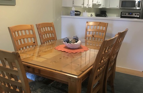 Hilton Head Island Condo | Indoor/Outdoor Pools/Hot Tub, Boogie Boards, Bikes Included in Your Family Vacay