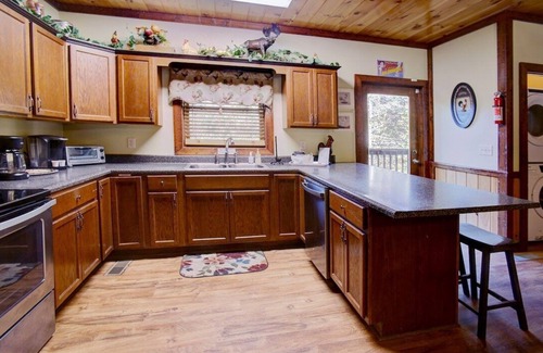 Cosby Cabin | Indoor Pool - Great for Large Groups