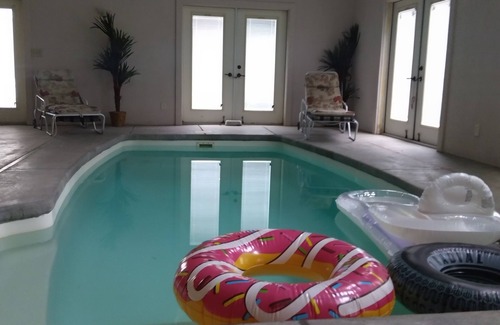 Centreville House | Indoor Pool, Hot tub, Sauna, Private Gated area, 5 acres.