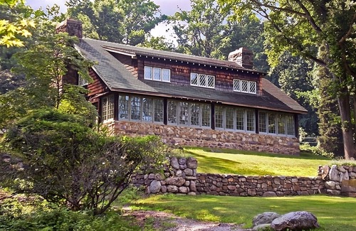 Morris Plains House | Indulge in Home-Like Comfort! Near Morristown National Historic Park