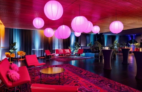 Financial District Hotel | Indulge in Home Like Comfort, Dog-friendly, Near Walt Disney Concert Hall