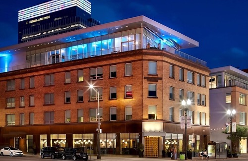 Downtown Minneapolis Hotel | Indulge in Home-Like Comfort! Pet-friendly Property! Near Foshay Tower