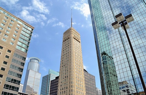 Downtown Minneapolis Hotel | Indulge in Home-Like Comfort! Pet-friendly Property! Near Foshay Tower