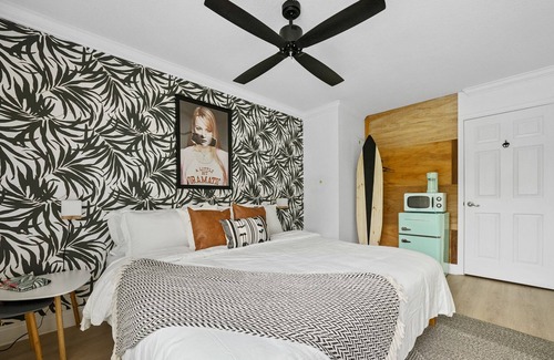 Victoria Park House | Indulge in Luxury and Channel Your Inner Mean Girl w/ the Regina George Suite Un