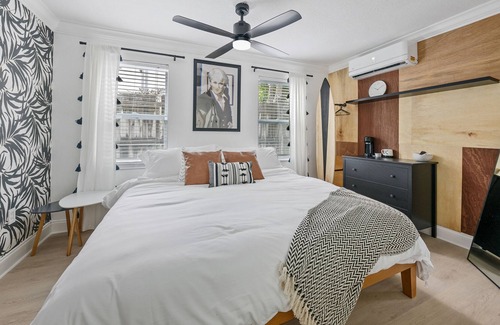 Victoria Park House | Indulge in Miranda Priestly Suite's Luxe at Las Olas Guesthouse Unit 7