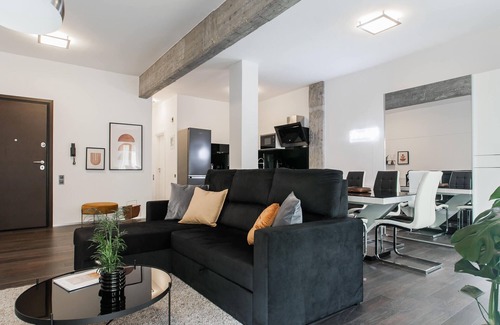 Ampelokipoi Apartment | Industrial 1BR Apartment in Ampelokipoi Area