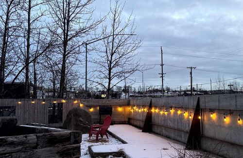 Fairview Apartment | Industrial Designed near Downtown Anchorage 800+sf