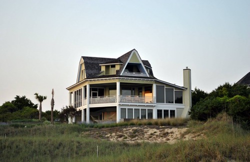 Bald Head Island House | Inescapable View-a 7BR/8.5+BA Dune Ridge estate with magnificent ocean views!