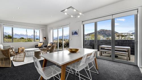 Wanaka House | Infinity and Beyond