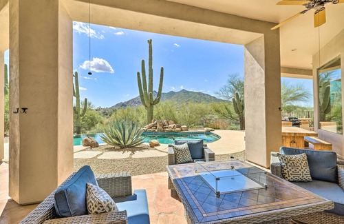 Black Mountain Shadows House | Infinity Pool: Stunning Home in Cave Creek!