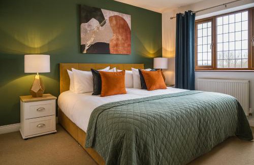Ossett Apartment | Ingfield by Alt-Stay Accommodation - Wakefield 3 Bed Contractor and Relocation Accommodation close to M1 J40 with Parking, Workspace, Kitchen, Laundry Facilities, Smart TV and Wi Fi - Long Stay Ready with Weekly and Monthly Rates