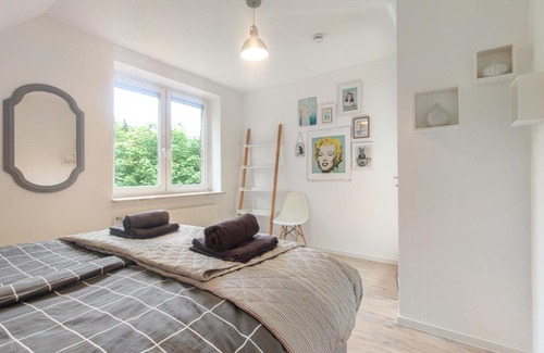 Rosengarten Apartment | INIKAMA: Designer Apartment im Grünen – Netflix