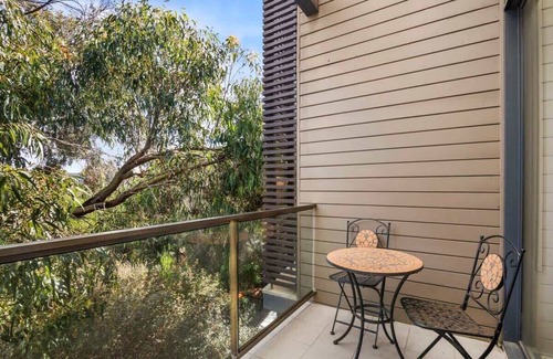 Aireys Inlet Apartment | Inlet Apartment I Walk to beach, cafes and more