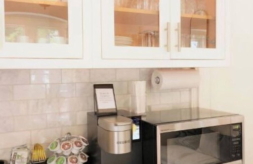 Portland Hotel | Inn at Park Spring 2 - Self Check In - Parking