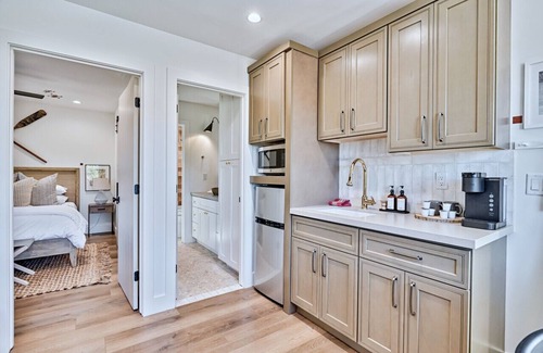 Williams Cabin | Inn History Grand Canyon Cabin 10