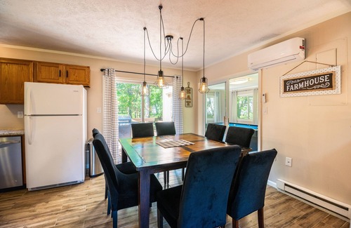 Albrightsville House | Inn Kognito 4 Modern Farmhouse, Fireplace, HOT TUB, Sauna, Fire Pit, game room