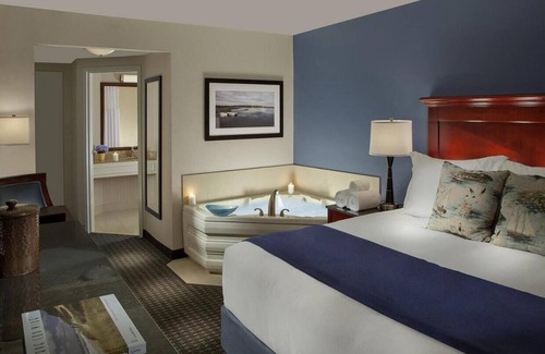 Falmouth Hotel | Inn on the Square