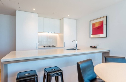 Fortitude Valley Apartment | Inner City 2 bedroom Apartment with Parking