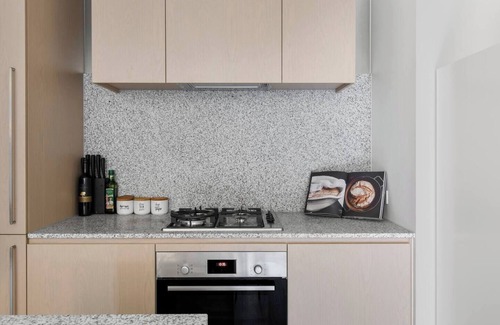 Melbourne Central Business District Apartment | Inner city Chic near Markets and Flagstaff Station