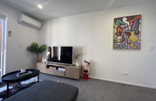 Christchurch City Centre House | Inner City Luxury 2 Bedroom CBD Townhouse