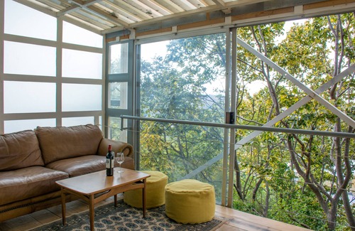 Greater Johannesburg Metropolitan Area Bed & Breakfast | Inner City Retreat based in the bustling neighborhood of Melville Johannesburg