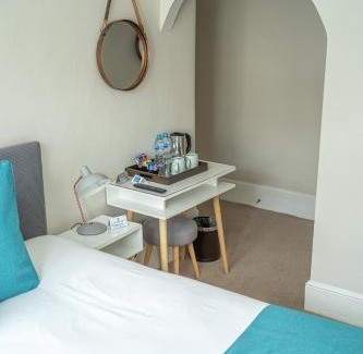 Kemptown Hotel | INNit Marina