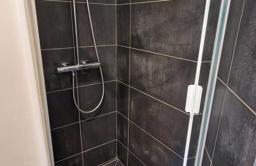 Les Halles Apartment | Innocenti, refurbished studio apartment, central Paris